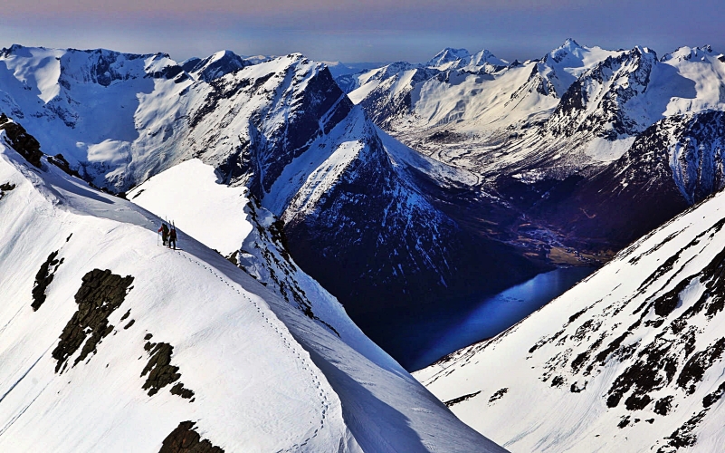 Hjørundfjorden Runt Norges svar på Alpernas berömda Haute Route (hvitserk/Innovasjon Norge) 